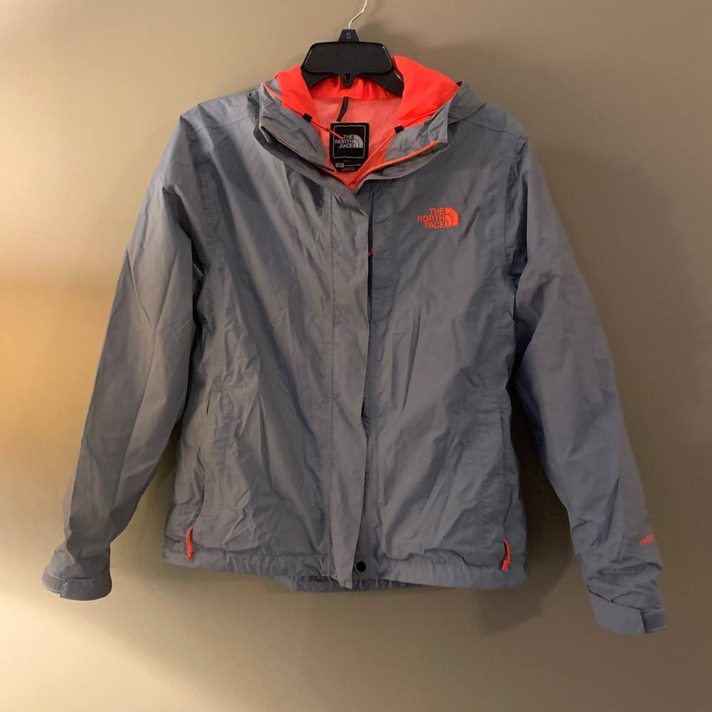 🎀 Women’s North Face Windbreaker